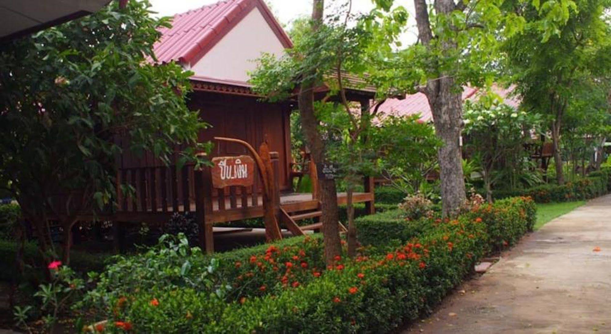 Punpisa Resort Sam Chuk Екстериор снимка